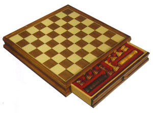 Gevin - AA1501-01 - 15-inch Walnut Chess Case with Drawer