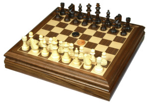 Gevin AC1802-01: 3-in-1 Walnut Wooden Game Set Chess Side
