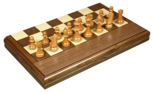 Gevin AD1905-01: 19-inch 3-in-1 Walnut Game Set Compendium - Chess